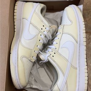 Dunk Low ‘Coconut Milk’